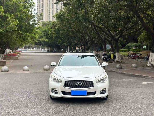 Infiniti Q50L