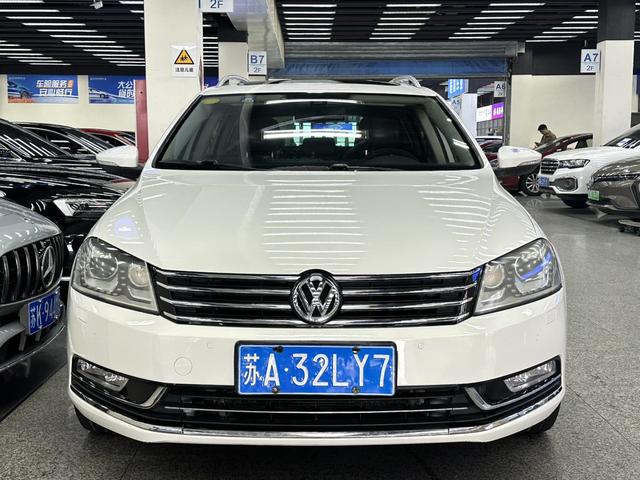 Volkswagen Magotan (imported)