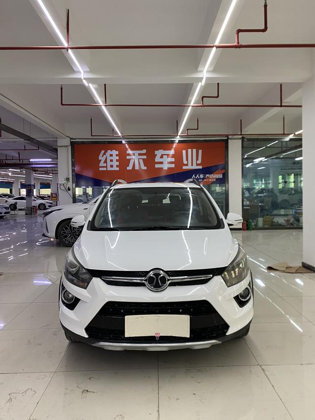 BAIC Shenbao X25