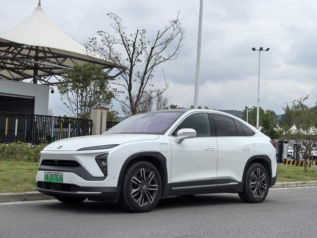 NIO EC6