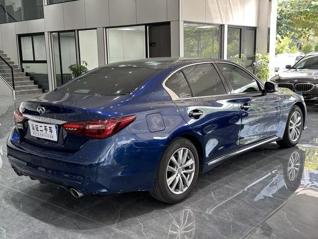 Infiniti Q50L