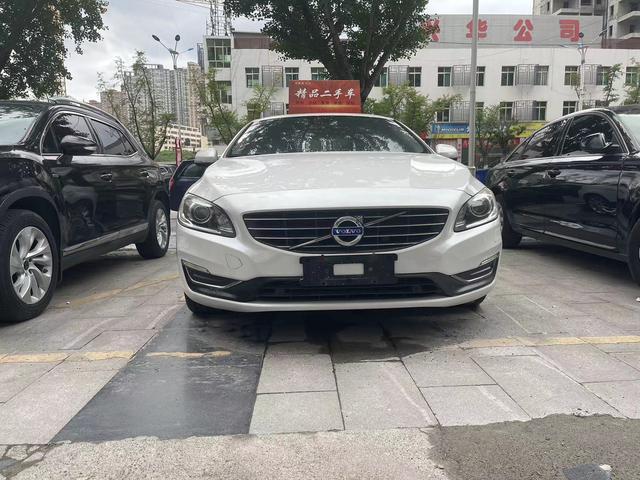 Volvo S60 (imported)