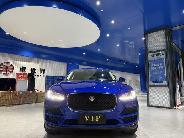 Jaguar F-PACE