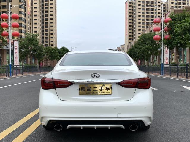 Infiniti Q50L