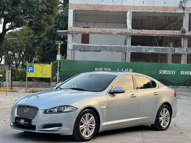 Jaguar XF