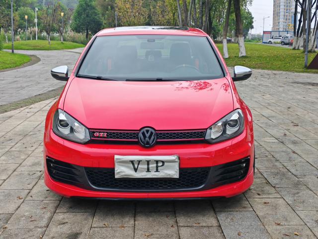 Volkswagen Golf GTI