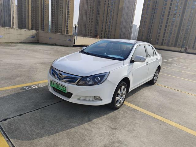 BYD e5