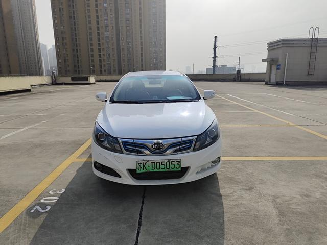 BYD e5