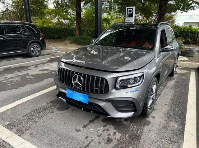 Mercedes-Benz GLB AMG