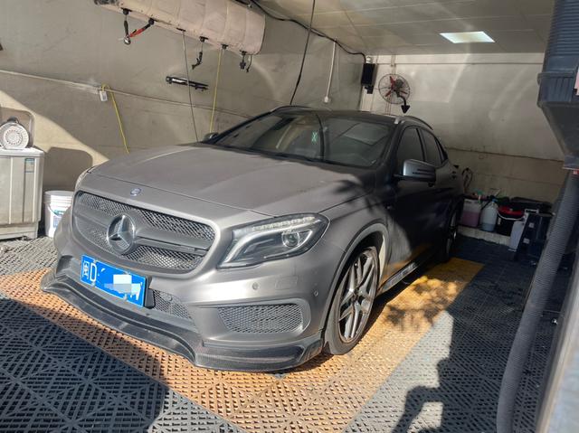 Mercedes-Benz GLA AMG