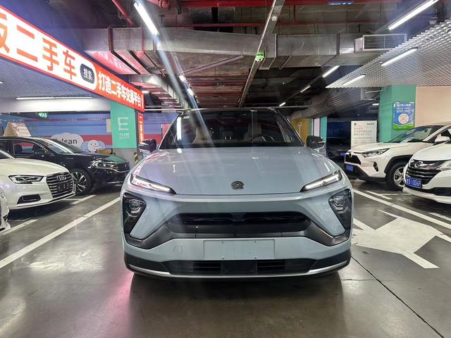 NIO ES6