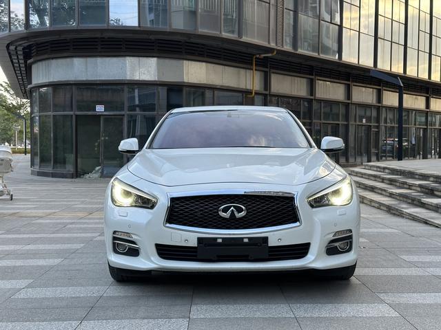 Infiniti Q50L