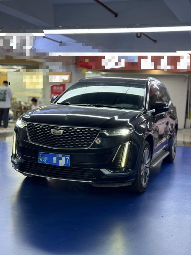 Cadillac XT6