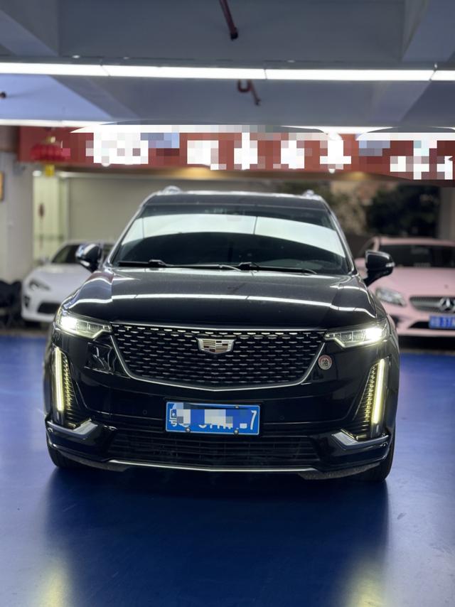 Cadillac XT6