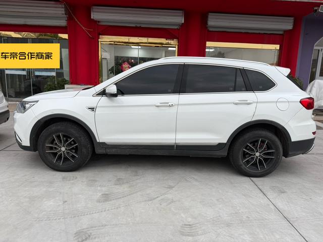 BAIC Magic S6