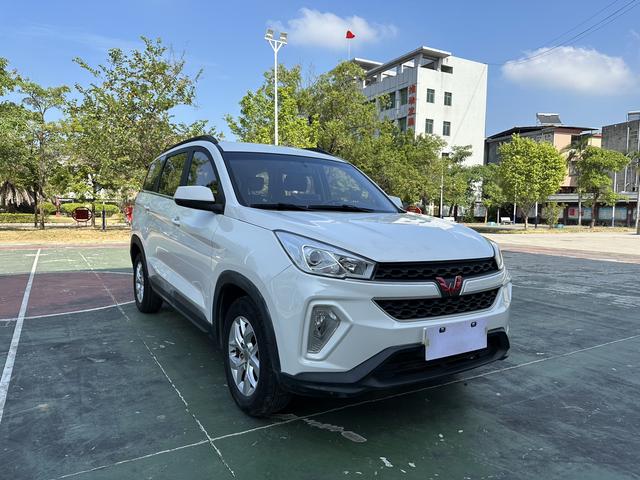 Wuling Hongguang S3