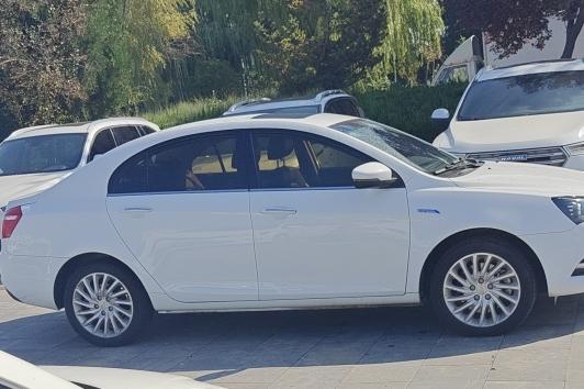 Geely Emgrand EV