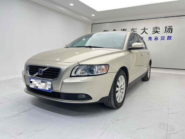 Volvo S40