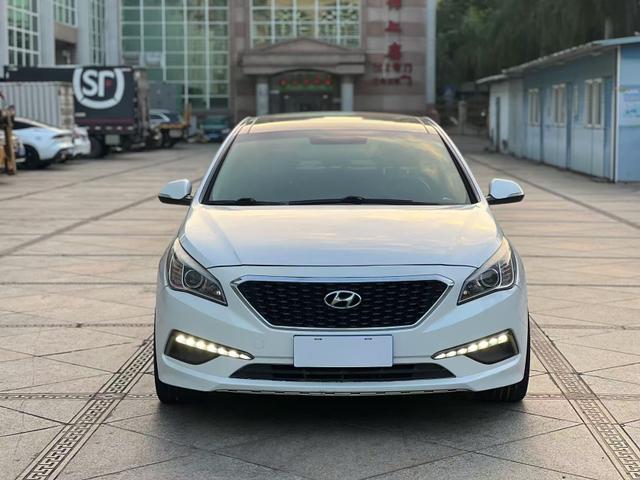 Hyundai Sonata nine