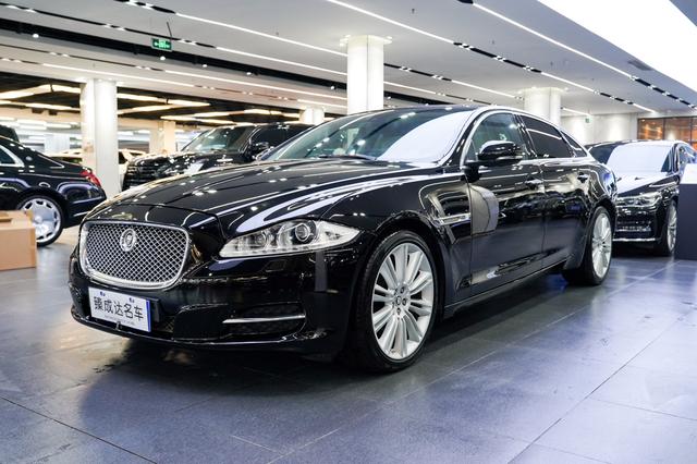 Jaguar XJ