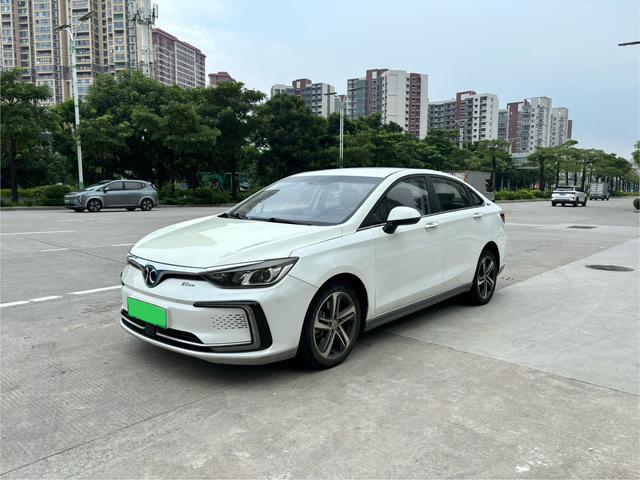 BAIC Beijing EU5