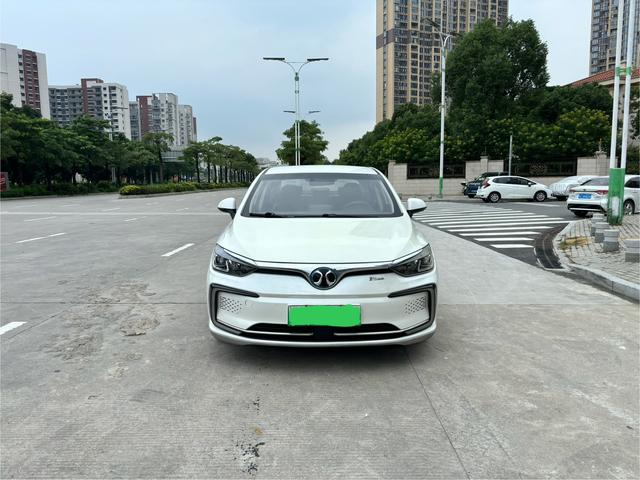 BAIC Beijing EU5