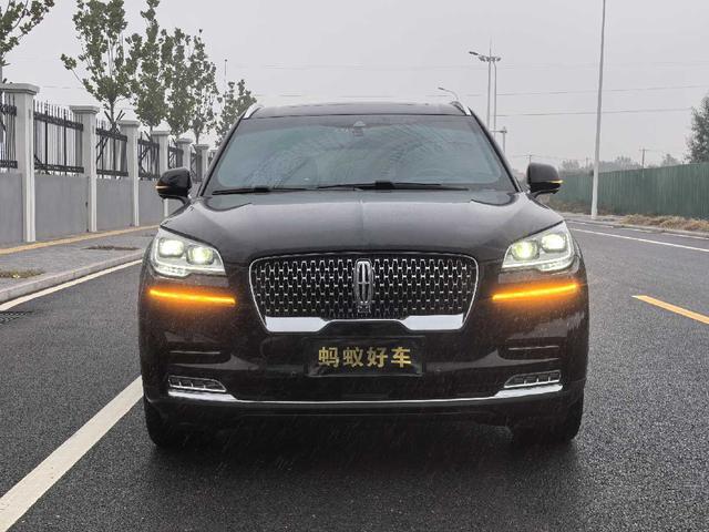 Lincoln Aviator