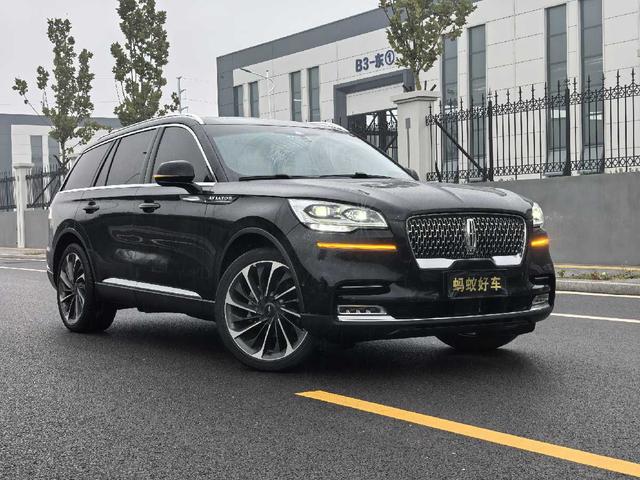 Lincoln Aviator