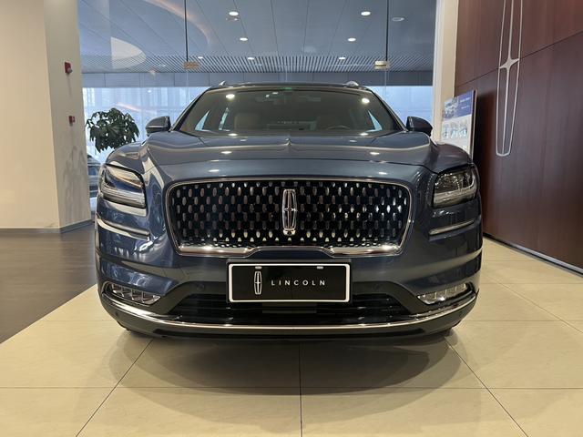 Lincoln Navigator