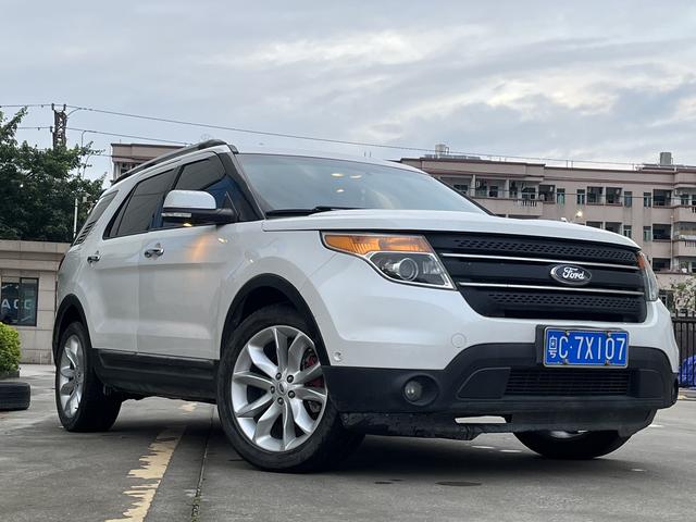 Ford Explorer (imported)