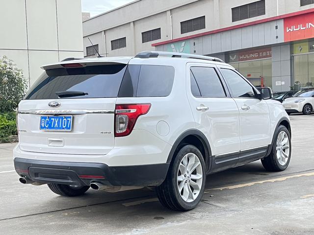 Ford Explorer (imported)