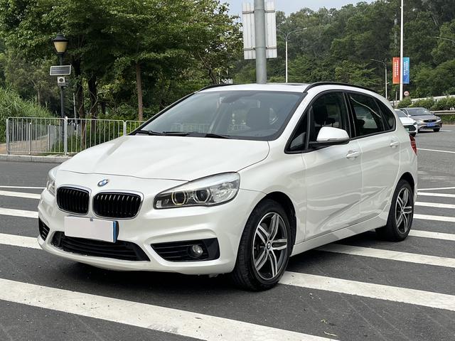 BMW 2 series station wagon (imported)