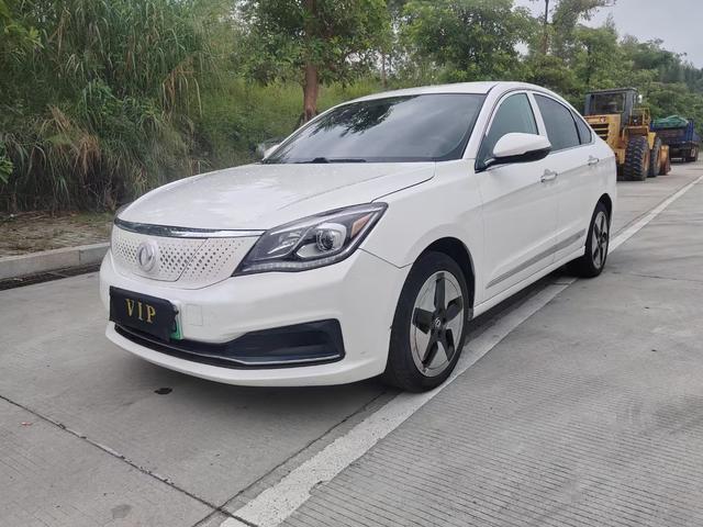 Dongfeng Fengshen E70