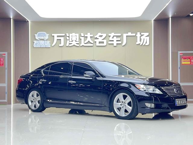 Lexus LS