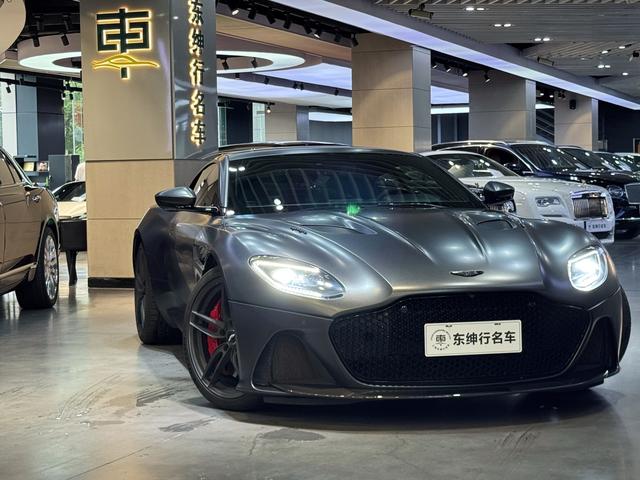 Aston Martin DBS