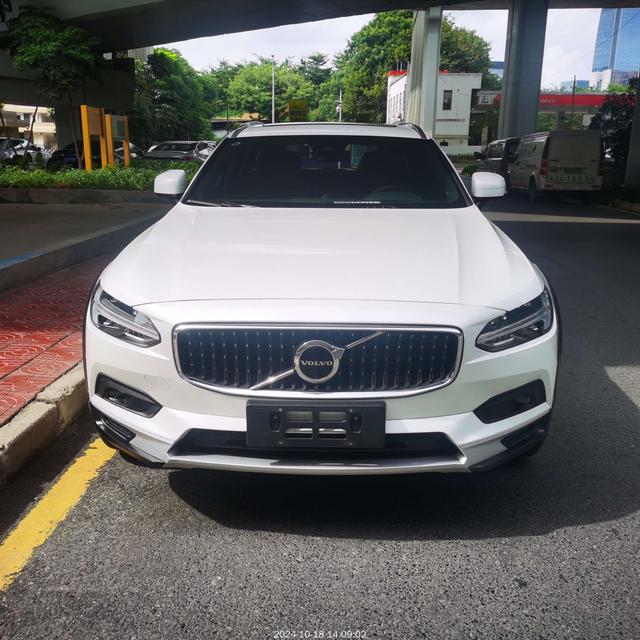 Volvo V90