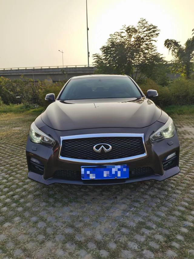 Infiniti Q50L