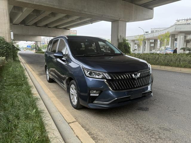 Wuling Jiachen