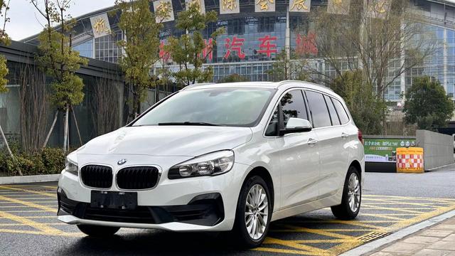 BMW 2 series multifunctional station wagon