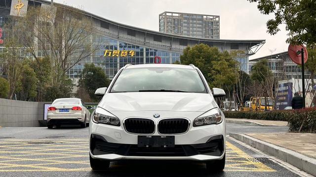 BMW 2 series multifunctional station wagon