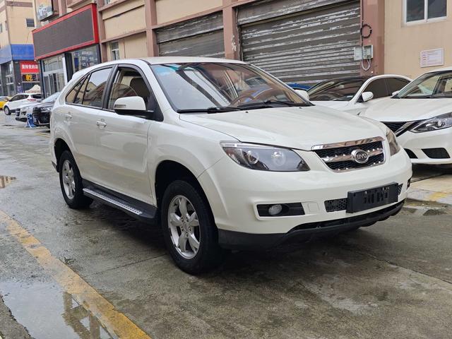 BYD S6