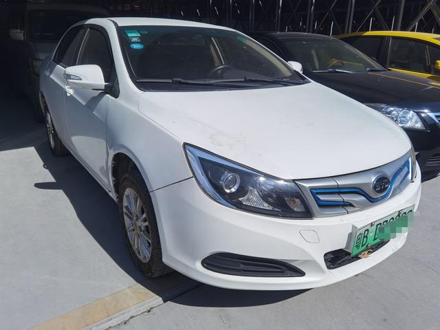 BYD e5