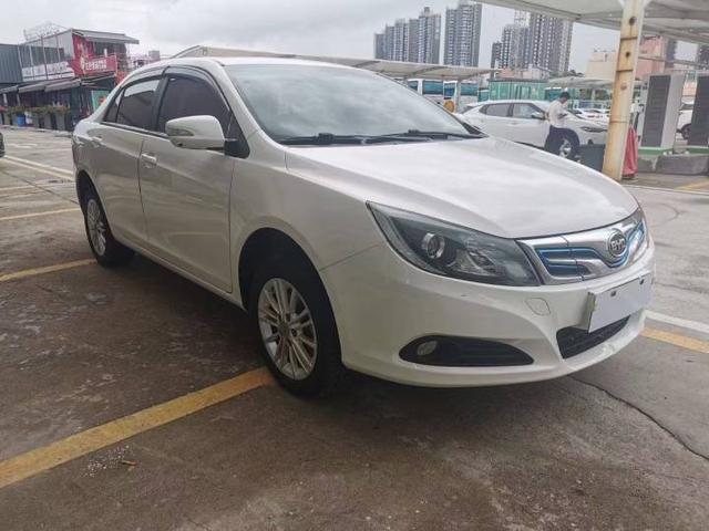 BYD e5