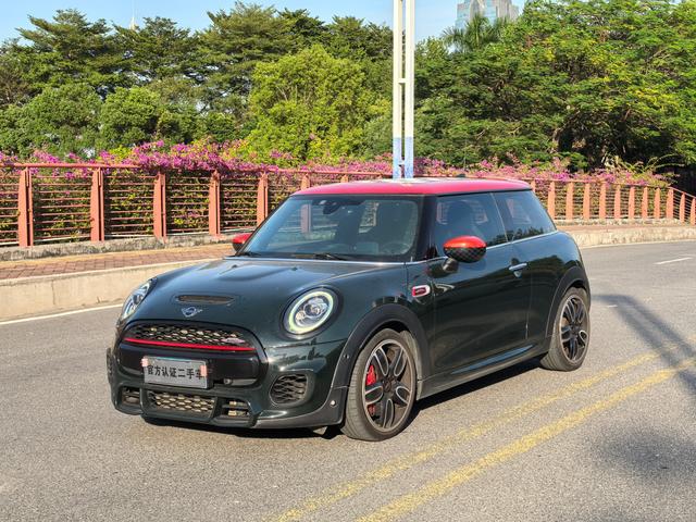 MINI JCW