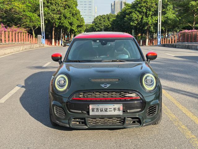 MINI JCW