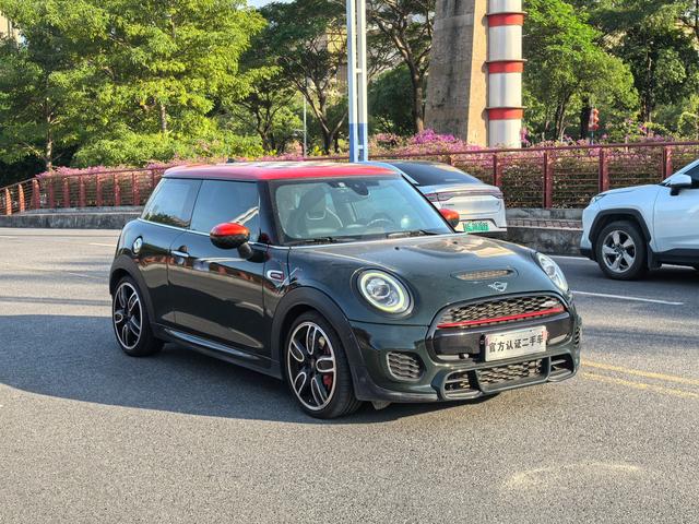 MINI JCW