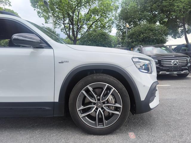 Mercedes-Benz GLB AMG