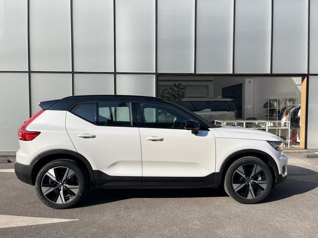 Volvo XC40 EV