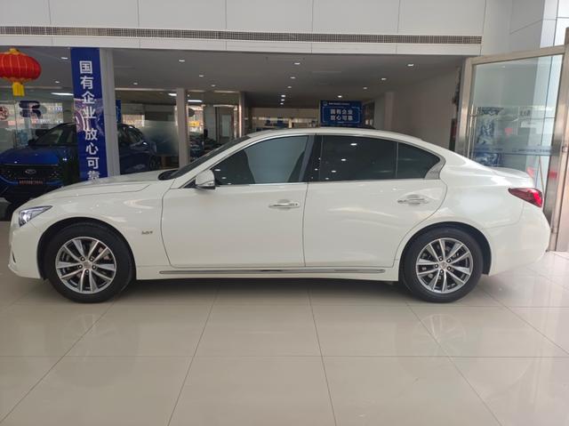 Infiniti Q50L