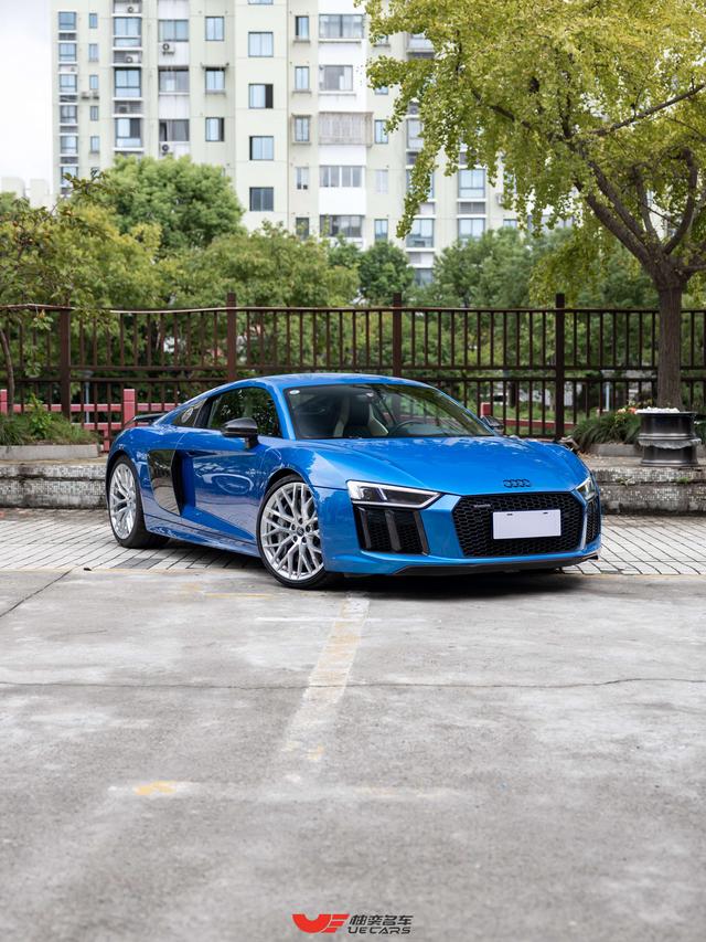 Audi R8